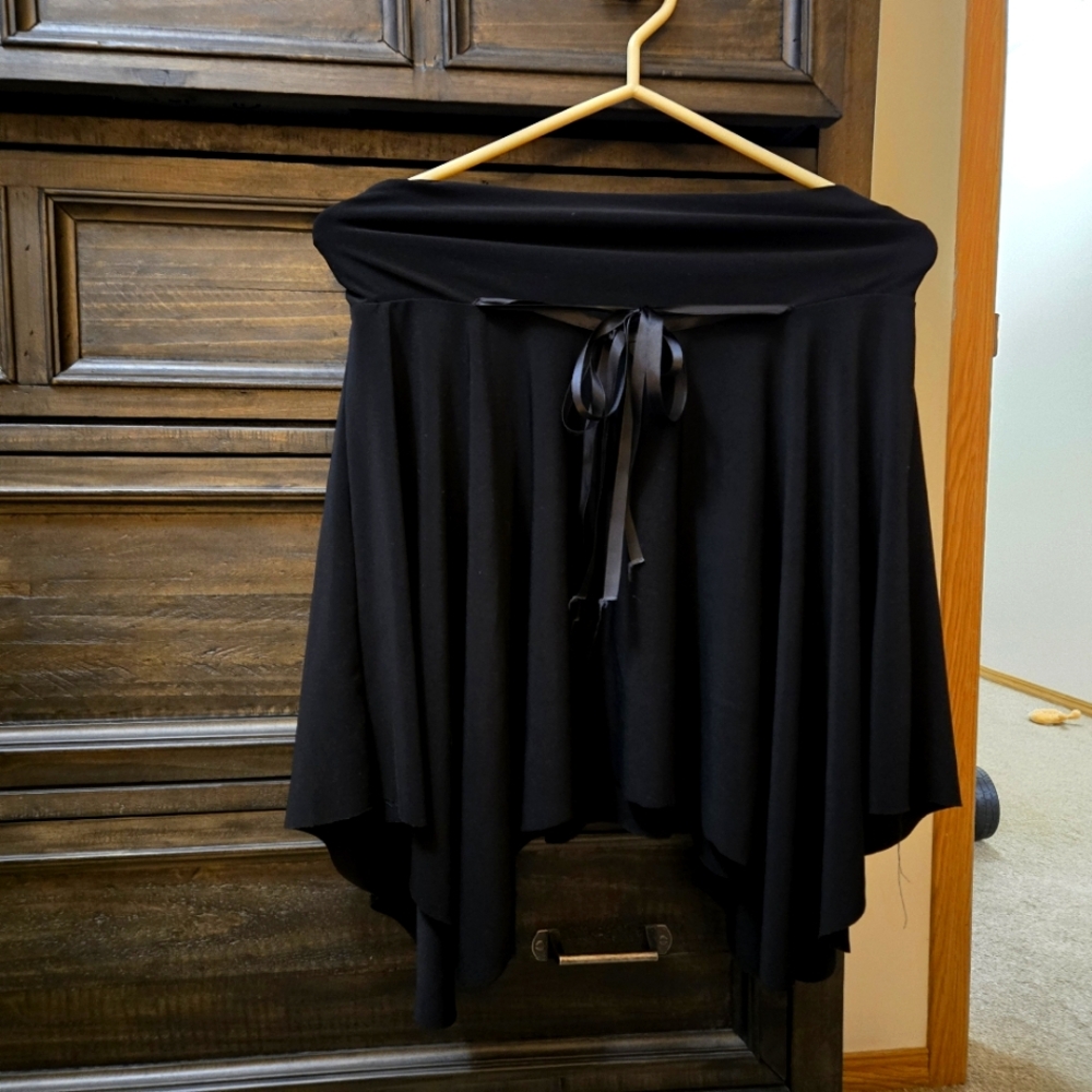 Skirt  Short Summer Skirt, Asymetrical Hemline, Looks Cute On. Will Fit Sm And M